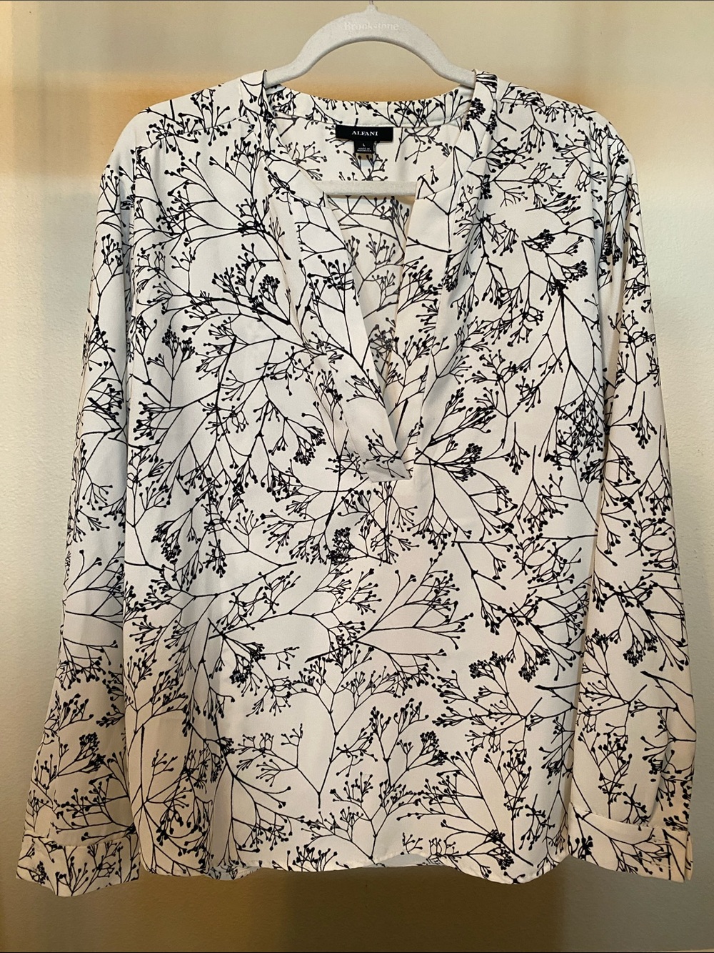 Alfani White Floral Print V-Neck Blouse